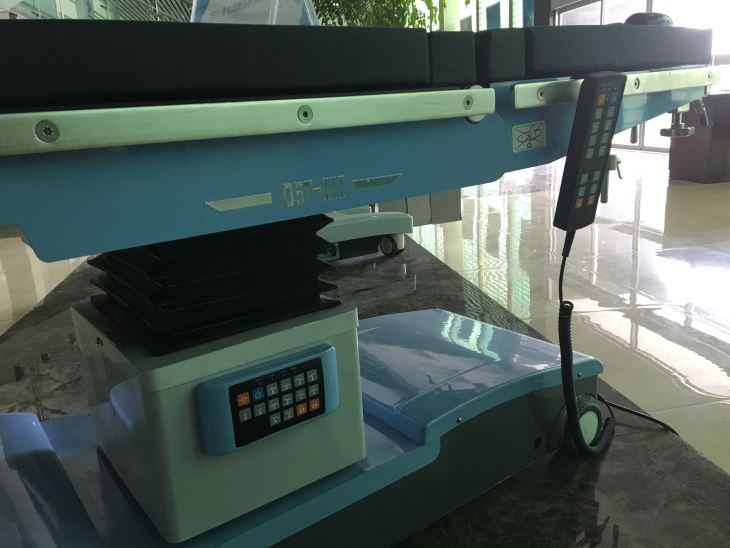 Hydraulic Operation Theatre Table